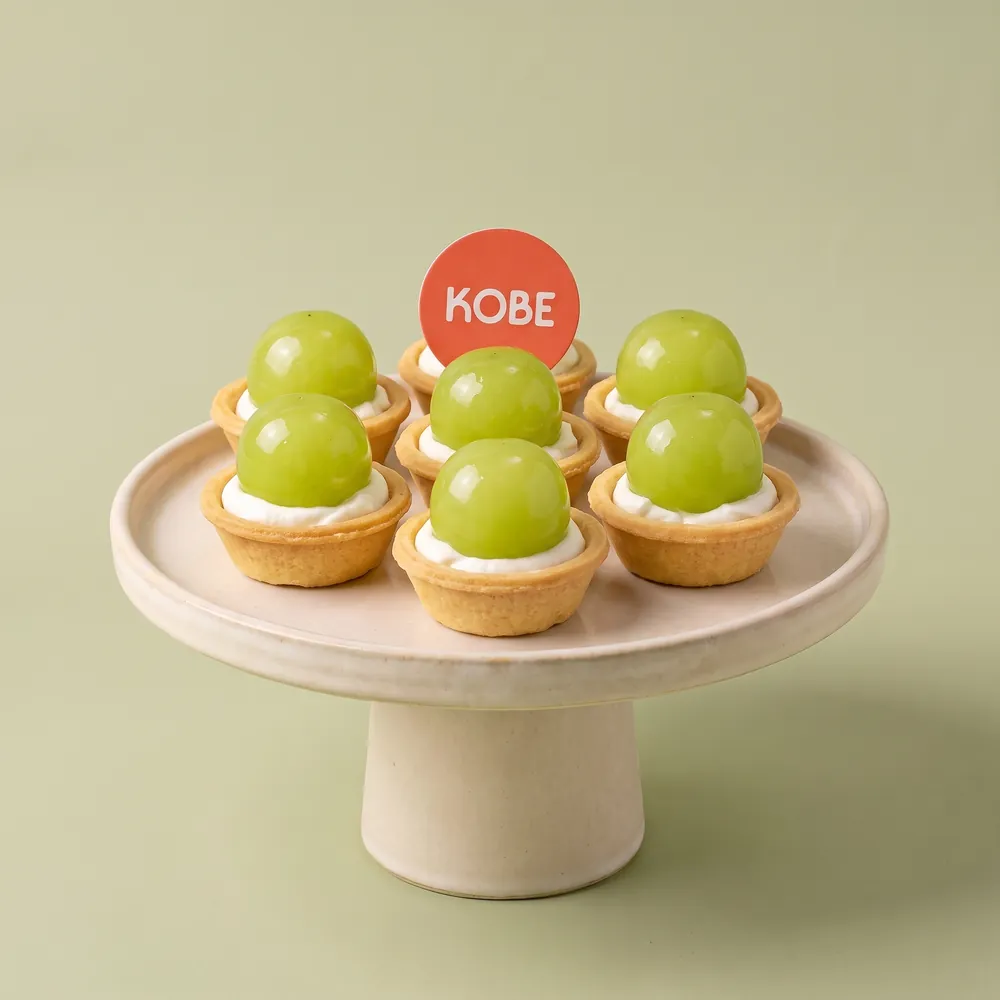 Tart nho xanh kem trắng