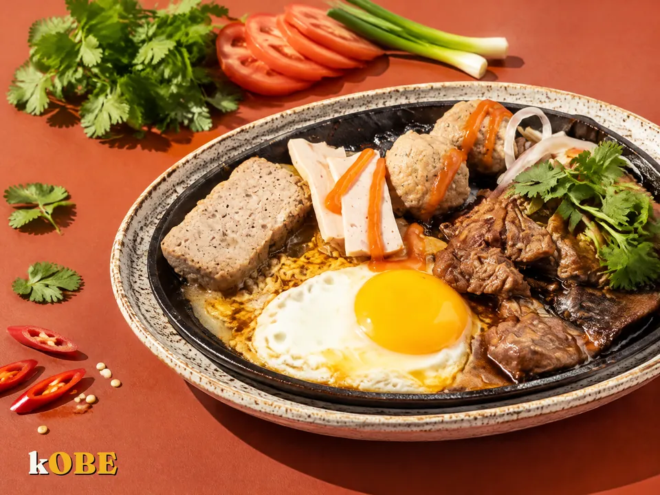 Bo Ne (Sizzling Beef and Fried Egg Skillet), Made with Monk Fruit Sweetener