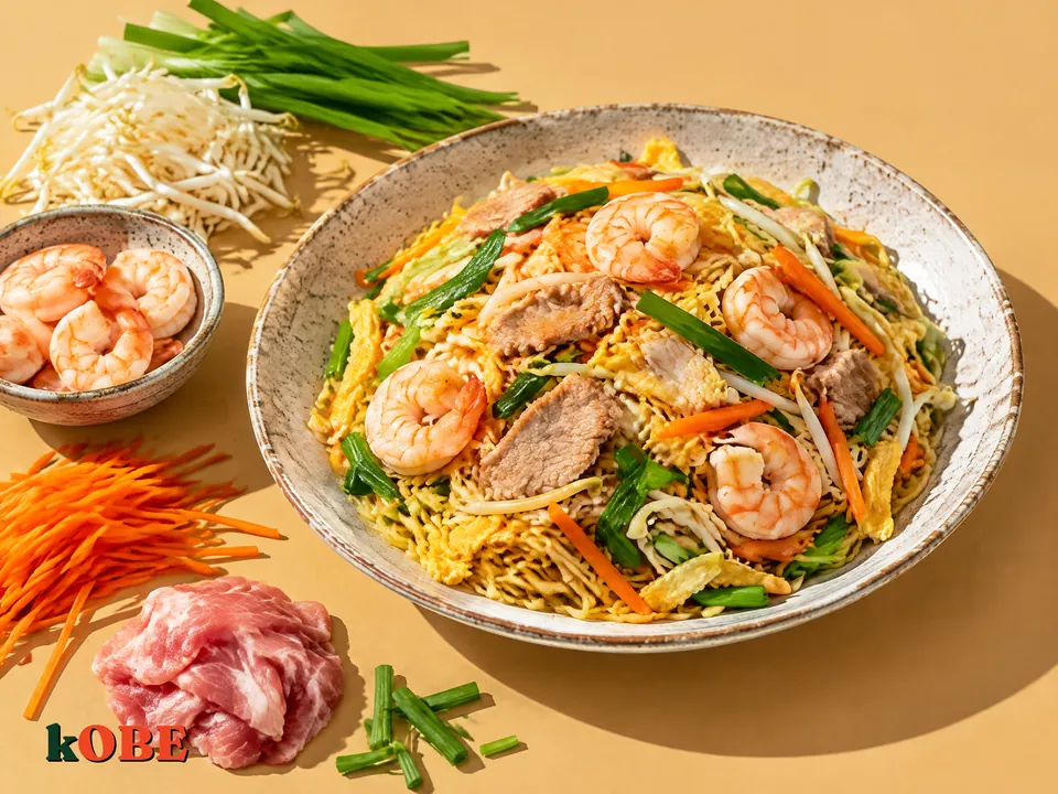 Mì xào tôm thịt