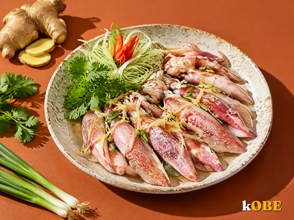 Mực hấp gừng chấm mắm gừng