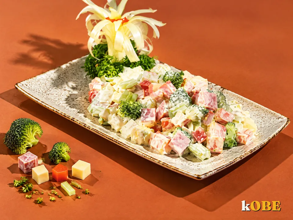 Salad bông cải thịt nguội xốt mayonnaise, không thêm đường tinh luyện