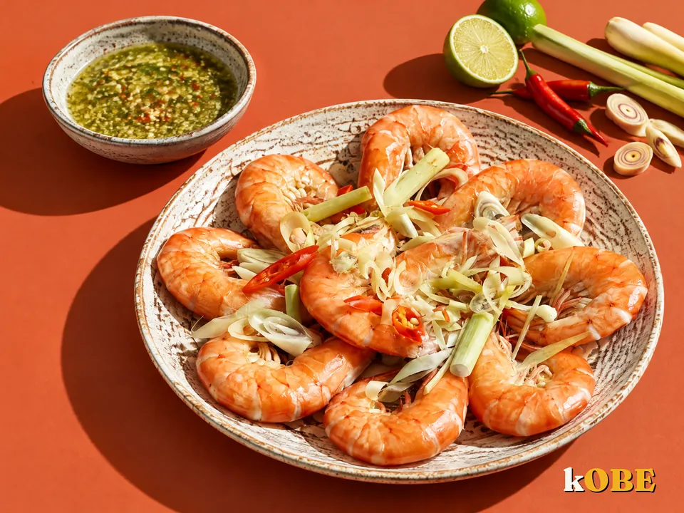 Tom Hap Bia (Beer Steamed Shrimp with Green Pepper Dip)